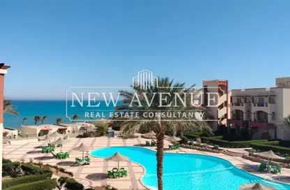 Chalet - 2 Bedrooms - 1 Bathroom for sale in Lasirena Resort - Al Ain Al Sokhna - Suez