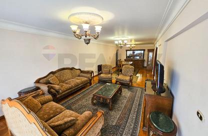Apartment - 3 Bedrooms - 2 Bathrooms for sale in Abou Quer Road - Zezenia - Hay Sharq - Alexandria