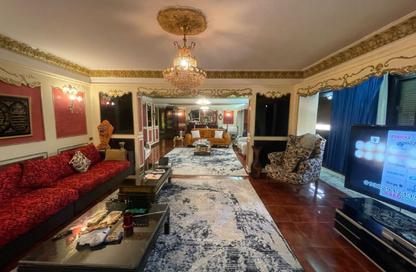 Apartment - 3 Bedrooms - 2 Bathrooms for sale in Gameat Al Dewal Al Arabeya St. - Mohandessin - Giza