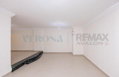 Office Space - Studio - 1 Bathroom for sale in Kamal Eldin Salah St. - Smouha - Hay Sharq - Alexandria Office Space - Studio - 1 Bathroom for sale in Kamal Eldin Salah St. - Smouha - Hay Sharq - Alexandria