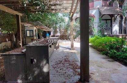 Villa - 7+ Bedrooms - 4 Bathrooms for sale in Sarayat Al Maadi - Hay El Maadi - Cairo