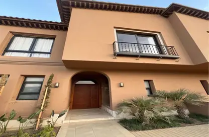 فيلا - 4 غرف نوم - 5 حمامات للبيع في فيلدج ويست - كمبوندات الشيخ زايد - الشيخ زايد - الجيزة