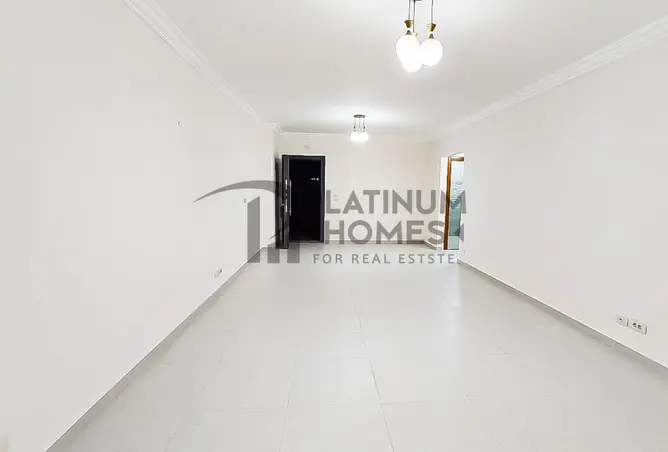 102079455 - Property Image 2