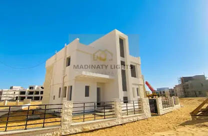 فيلا - 5 غرف نوم - 5 حمامات للبيع في مدينة نور - القاهرة