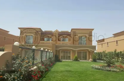 Villa - 5 Bedrooms - 6 Bathrooms for sale in Royal Meadows - Sheikh Zayed Compounds - Sheikh Zayed City - Giza