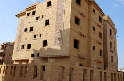 Apartment - 2 Bedrooms - 1 Bathroom for sale in Mohamed Naguib Axis - Abou El Houl - New Cairo City - Cairo