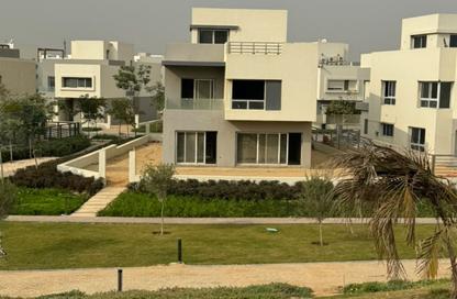 Villa - 5 - 5 for sale in Cluster 18 - Hyde Park - New Cairo City - Cairo