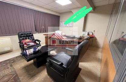 Office Space - 5 Bedrooms - 2 Bathrooms for rent in Al Tahrir St. - Dokki - Giza