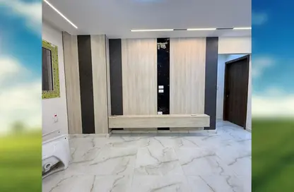 Apartment - 2 Bedrooms - 1 Bathroom for sale in Gate 2 - Ahmose - Hadayek El Ahram - Giza