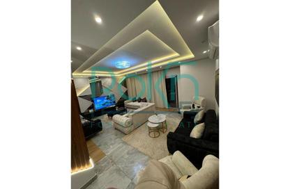 شقة - 3 غرف نوم - 3 حمامات للايجار في ذا كورت ياردز - كمبوندات الشيخ زايد - الشيخ زايد - الجيزة