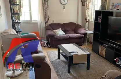 Apartment - 3 Bedrooms - 2 Bathrooms for sale in Farouk Al Hariry St. - 10th District - Nasr City - Cairo