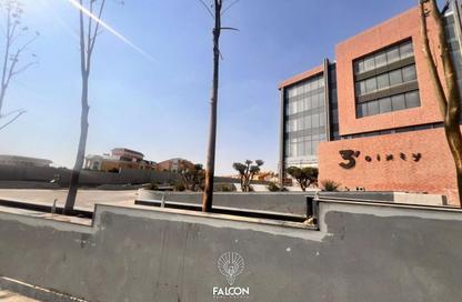 Retail - Studio - 2 Bathrooms for sale in Three Sixty - 5th Settlement Compounds - The 5th Settlement - New Cairo City - Cairo Retail - Studio - 2 Bathrooms for sale in Three Sixty - 5th Settlement Compounds - The 5th Settlement - New Cairo City - Cairo
