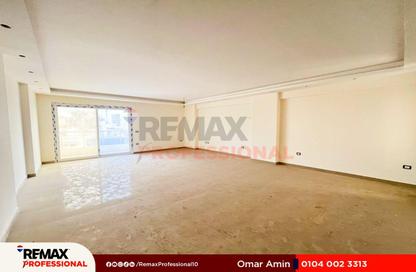 Apartment - 3 Bedrooms - 2 Bathrooms for sale in Kerdahy St. - Roushdy - Hay Sharq - Alexandria