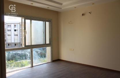 Apartment - 3 Bedrooms - 3 Bathrooms for sale in Hyde Park Business District Mall - South Teseen St. - The 5th Settlement - New Cairo City - Cairo