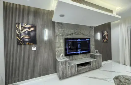 Villa - 7 Bedrooms - 6 Bathrooms for sale in Hyde Park - New Cairo City - Cairo