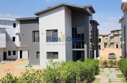 Villa - 5 Bedrooms - 4 Bathrooms for sale in Creek Town - The 1st Settlement - New Cairo City - Cairo
