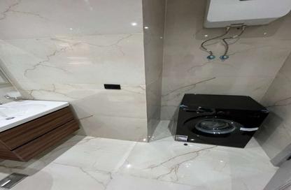 Apartment - 3 - 2 for sale in Amorada Park View - 5th Settlement Compounds - The 5th Settlement - New Cairo City - Cairo