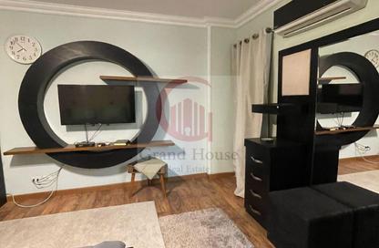 Apartment - 2 Bedrooms - 1 Bathroom for rent in El Rehab Extension - Al Rehab - New Cairo City - Cairo