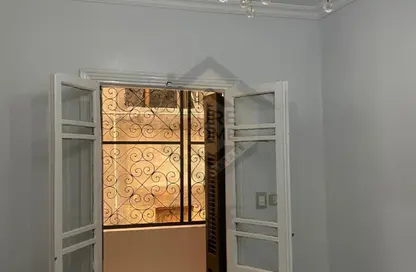 Apartment - 3 Bedrooms - 1 Bathroom for sale in Moharam Bek Alley - Moharam Bek - Hay Wasat - Alexandria