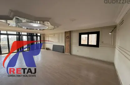 Apartment - 5 Bedrooms - 2 Bathrooms for rent in Abbas Al Akkad St. - 1st Zone - Nasr City - Cairo