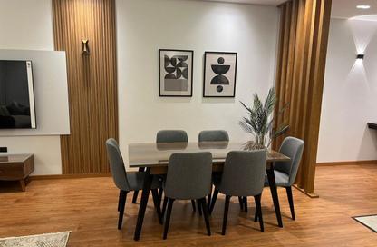 Apartment - 2 Bedrooms - 2 Bathrooms for sale in Lake View Residence - 5th Settlement Compounds - The 5th Settlement - New Cairo City - Cairo