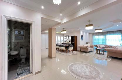 Apartment - 3 - 2 for sale in Al Khamayel city - Sheikh Zayed Compounds - Sheikh Zayed City - Giza