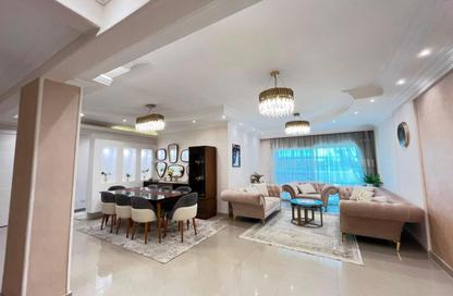 Apartment - 3 - 2 for sale in Al Khamayel city - Sheikh Zayed Compounds - Sheikh Zayed City - Giza