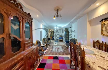 Apartment - 3 Bedrooms - 1 Bathroom for sale in Al Nasr St. - Smouha - Hay Sharq - Alexandria