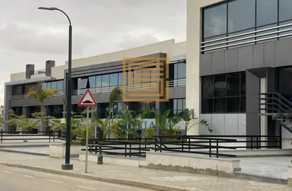 Office Space - 1 Bedroom - 4 Bathrooms for rent in Mivida - 5th Settlement Compounds - The 5th Settlement - New Cairo City - Cairo