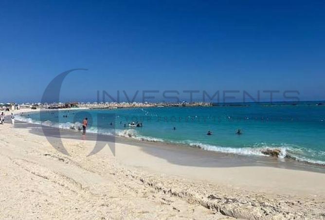 فيلا بـ٤ غرف نوم في مرسيليا بيتش ٤، صورة ٢ من ٣