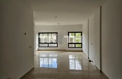 شقة - 3 غرف نوم - 2 حمامات للايجار في مون ريزيدنس - فيفث سكوير - التجمع الخامس - مدينة القاهرة الجديدة - القاهرة
