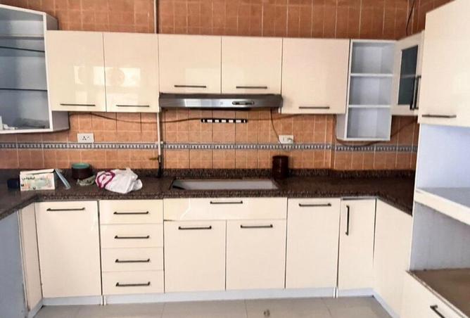 8712001 - Property Main Image