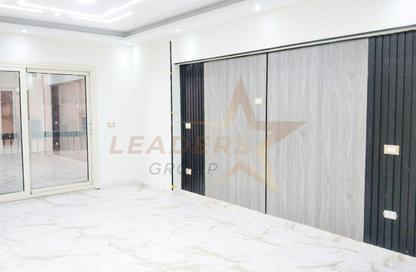 شقة - 2 غرف نوم - 1 حمام للبيع في طريق الجيش - ميامي - حي اول المنتزة - الاسكندرية