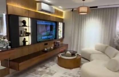Apartment - 3 Bedrooms - 4 Bathrooms for sale in Al Mesaha St. - Dokki - Giza