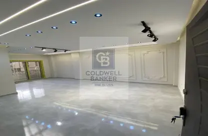 Apartment - 2 Bedrooms - 2 Bathrooms for sale in Taj City - 5th Settlement Compounds - The 5th Settlement - New Cairo City - Cairo