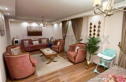 Apartment - 2 Bedrooms - 1 Bathroom for sale in Green Towers - Smouha - Hay Sharq - Alexandria