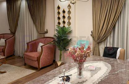 Apartment - 2 Bedrooms - 1 Bathroom for sale in Green Towers - Smouha - Hay Sharq - Alexandria