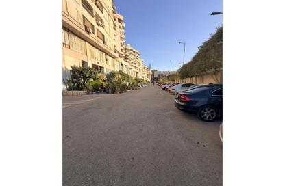 Apartment - 3 Bedrooms - 2 Bathrooms for sale in Al Nasr Road - 1st Zone - Nasr City - Cairo