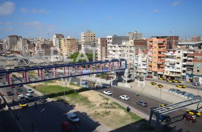 Apartment - 2 Bedrooms - 2 Bathrooms for sale in Madkhal Sharkt Al Nakhl Wa Al Handasa St. - Smouha - Hay Sharq - Alexandria