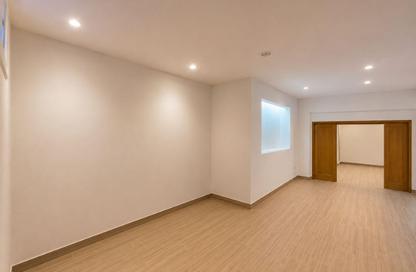 مساحات مكتبية - استوديو - 1 حمام للبيع في ميدان اسوان - العجوزة - الجيزة
