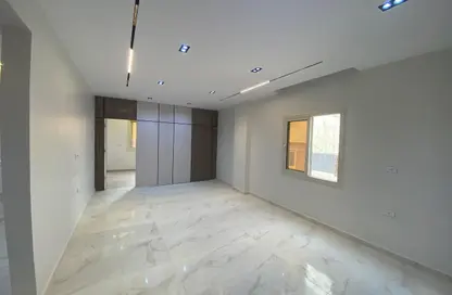 Apartment - 3 Bedrooms - 2 Bathrooms for sale in 3rd District - 6 October City - Giza