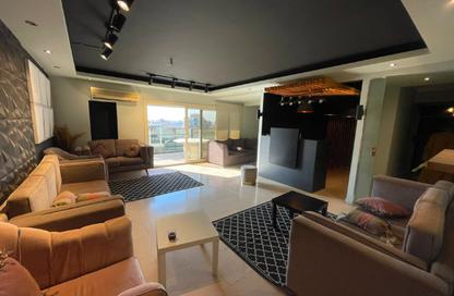 Apartment - 3 Bedrooms - 3 Bathrooms for sale in Gameat Al Dewal Al Arabeya St. - Mohandessin - Giza
