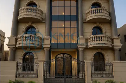 Apartment - 4 Bedrooms - 2 Bathrooms for sale in El Yasmeen 8 - El Yasmeen - New Cairo City - Cairo Apartment - 4 Bedrooms - 2 Bathrooms for sale in El Yasmeen 8 - El Yasmeen - New Cairo City - Cairo