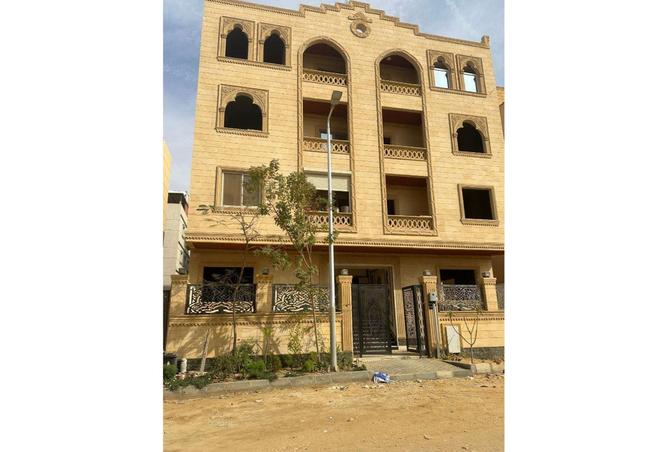 82610855 - Property Main Image