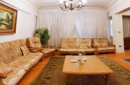 شقة - 3 غرف نوم - 2 حمامات للايجار في سابا باشا - حي شرق - الاسكندرية