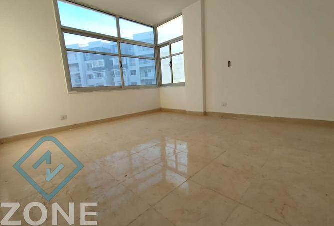 57240287 - Property Image 3