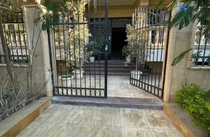 Duplex - 4 Bedrooms - 3 Bathrooms for sale in North Teseen St. - The 5th Settlement - New Cairo City - Cairo