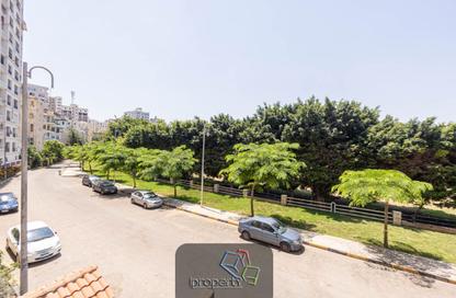 Apartment - 3 Bedrooms - 1 Bathroom for rent in Al Aqaba St. - Cleopatra - Hay Sharq - Alexandria