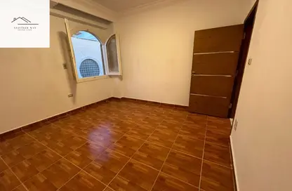 Apartment - 3 Bedrooms - 2 Bathrooms for rent in Ganoob El Acadimia - New Cairo City - Cairo