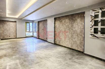 Apartment - 3 Bedrooms - 2 Bathrooms for sale in Victor Ammanuel Square - Smouha - Hay Sharq - Alexandria
